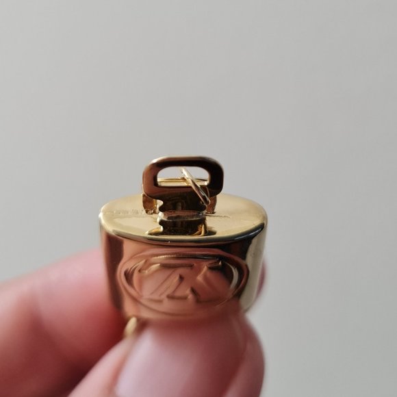 18k gold pendant with unique design - Picture 8 of 16